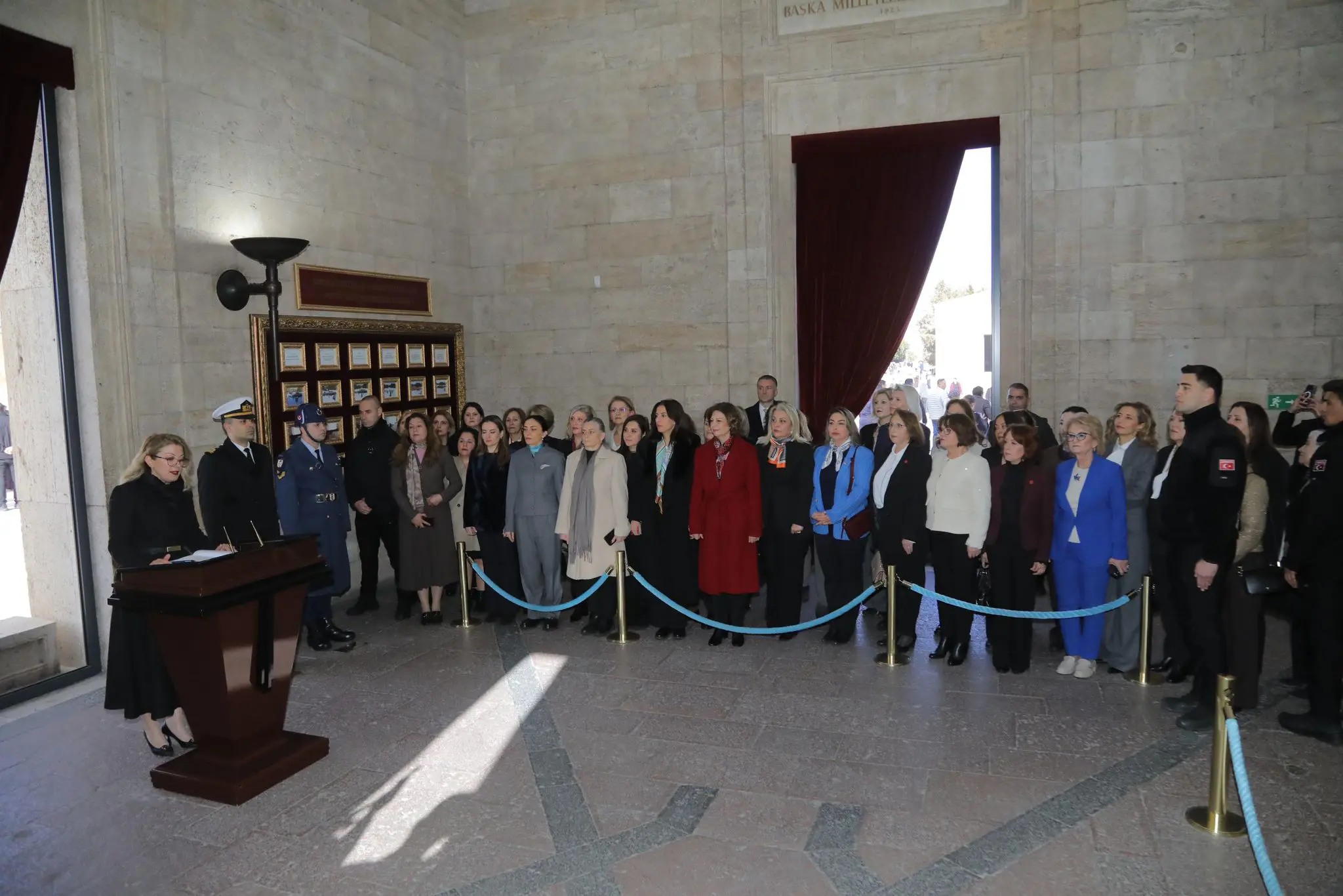 ANITKABİR’DE MEDENİ KANUN’UN YIL DÖNÜMÜ ANMASI galeri görseli